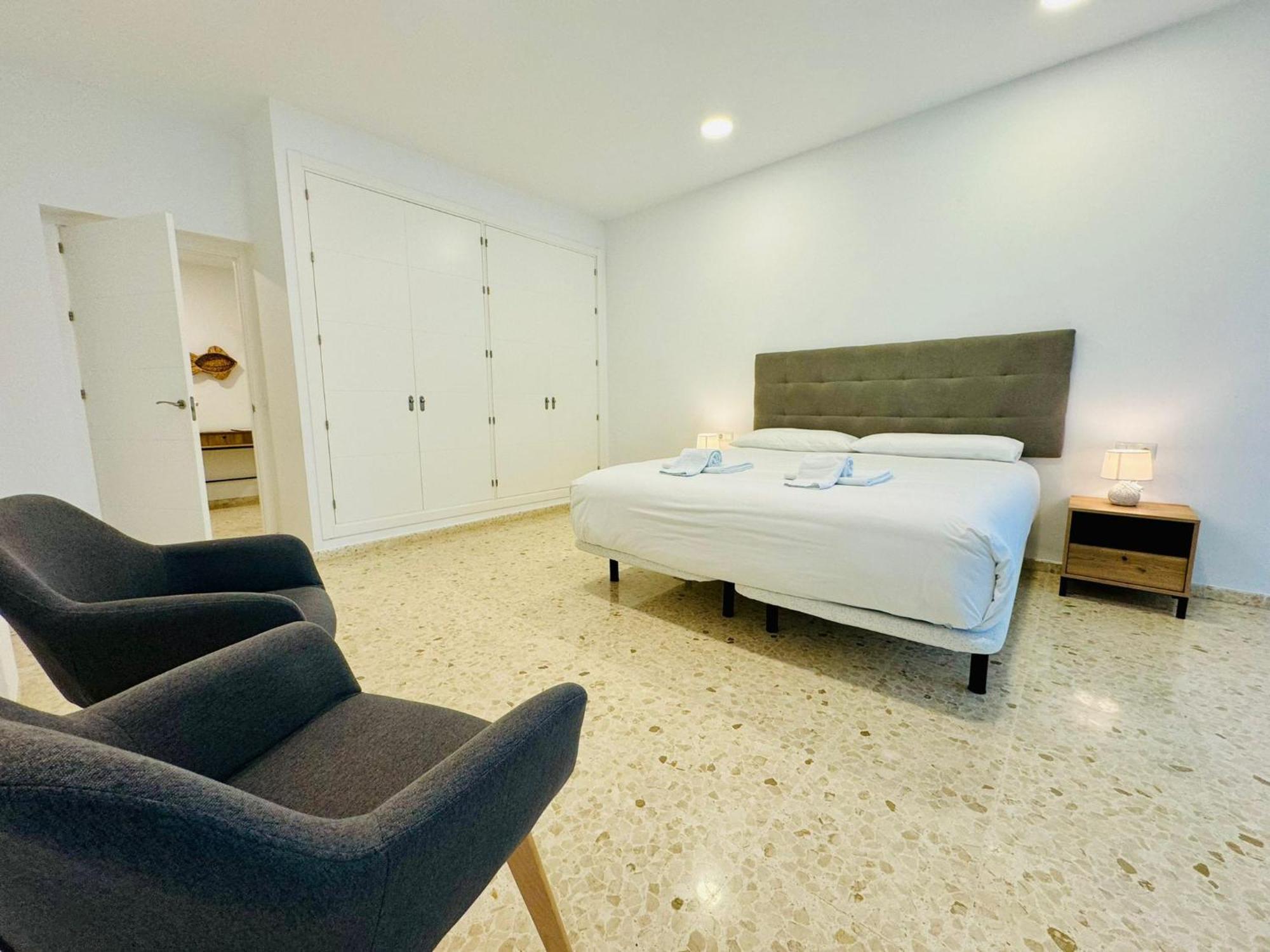 Apartamentos La Muralla Grupo Ac Gestion Cádiz Eksteriør billede